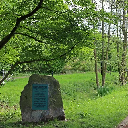 Grosszuegige Am Comberg-park Apartamento Mettmann